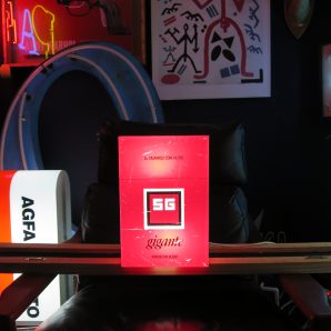 SG Gigante lightbox - Image 3